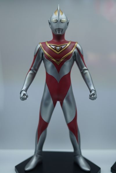 经典角色 戴拿奥特曼 戴拿奥特曼 闪亮型