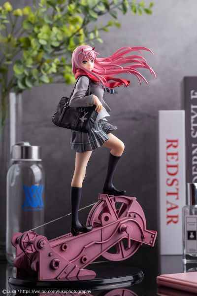 DARLING in the FRANXX 零二 校服