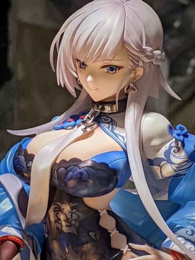 碧蓝航线 贝尔法斯特 彩云的蔷薇