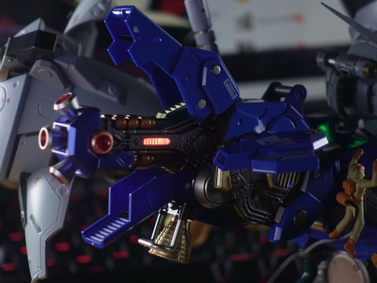 FORMANIA EX 高达试作1号机全方位推进型“玉帘”