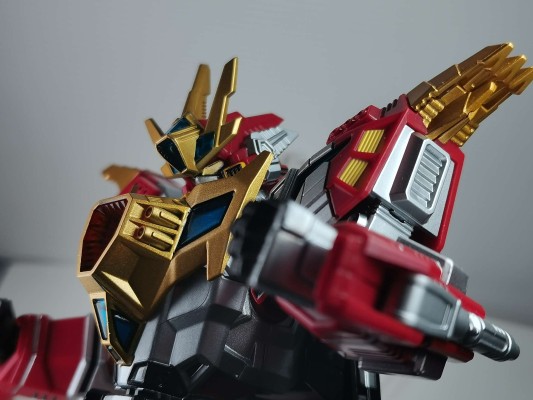 ULTRA-ACT 雷电古立特