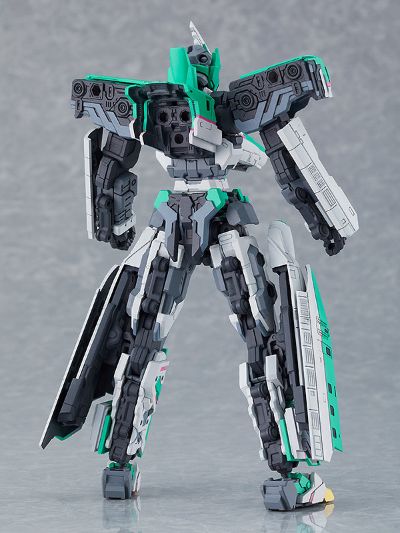 Moderoid 新干线变形机器人Z E5 隼号
