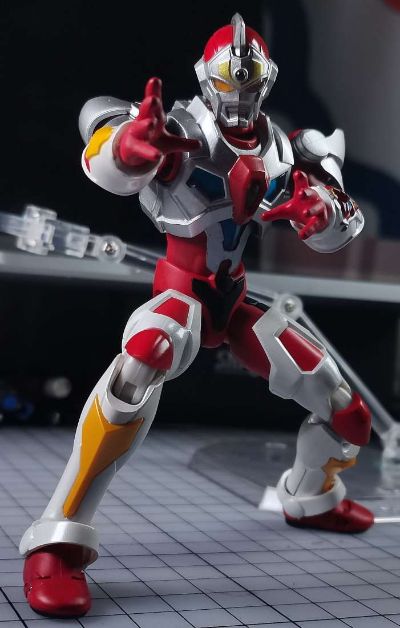 ULTRA-ACT 雷电古立特