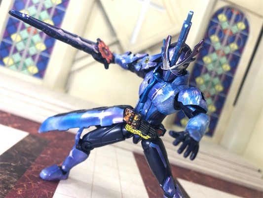 装动 假面骑圣刃 第九册