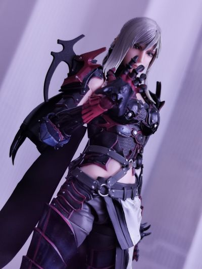 PlayArts改 最终幻想XV 阿拉尼亚·海温德