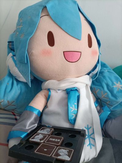 巨大软绵绵毛绒 VOCALOID 初音未来 雪未来