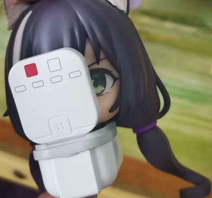 这只黑猫的身体太适合我了～呜！