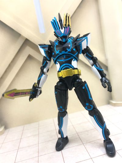 装动 假面骑圣刃 第九册