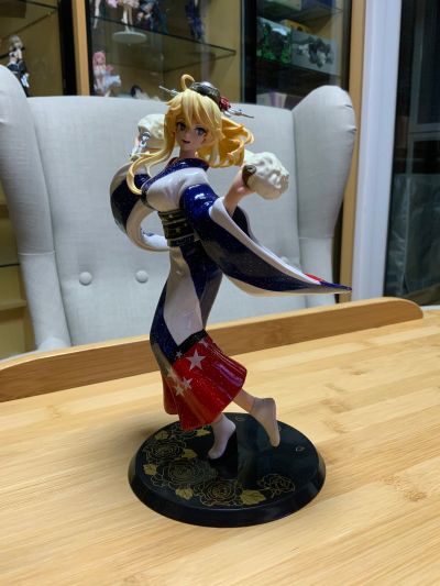 舰队Collection-舰娘- 衣阿华 装扮舰娘和装备的妖精桑