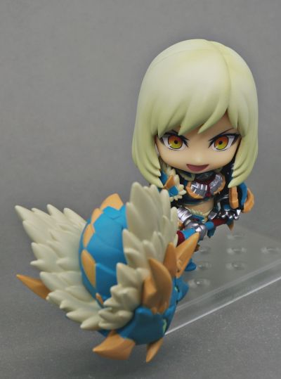 粘土人 #1407-DX 怪物猎人世界：冰原 女猎人 雷狼龙阿尔法 Ver. DX