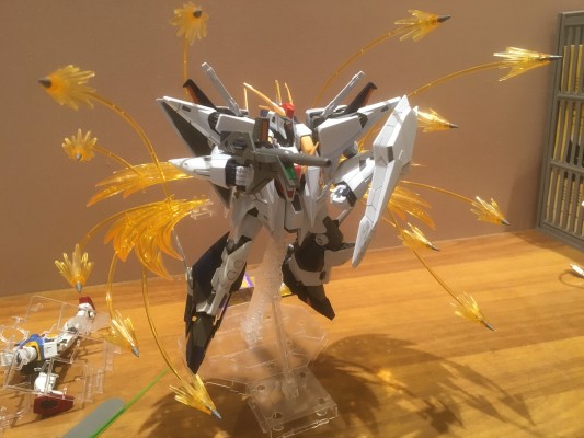 HGUC 1/144  Ξ高达大战佩涅罗培 浮游导弹特效套装