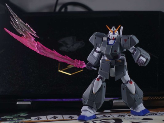 ROBOT魂＜机动战士系列＞  RX-78NT-1FA 高达NT-1 剧中版 ～乔巴姆装甲着装型～