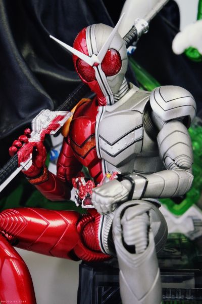 S.H.Figuarts(真骨雕制法)   假面骑士警骑