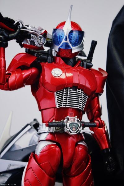 S.H.Figuarts(真骨雕制法)   假面骑士警骑