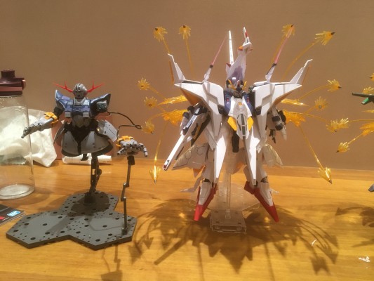 HGUC 1/144  Ξ高达VS佩涅罗培 浮游导弹特效套装