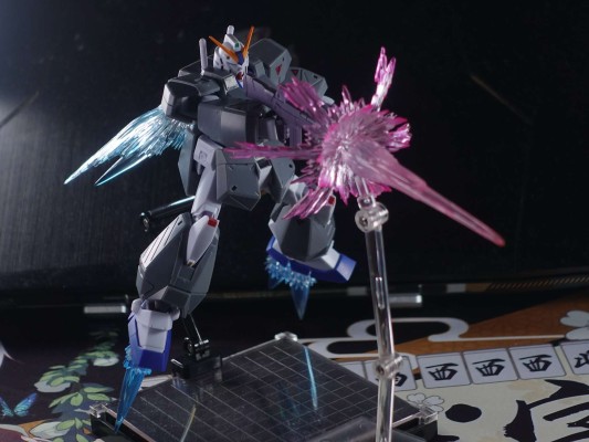 ROBOT魂＜机动战士系列＞  RX-78NT-1FA 高达NT-1 剧中版 ～乔巴姆装甲着装型～