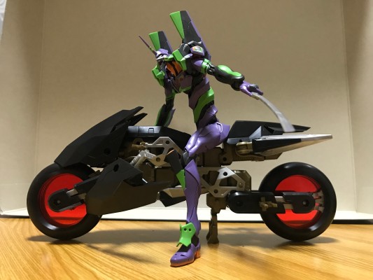 RG 泛用型决战兵器 新世纪福音战士 EVA 初号机 DX运输支架套装