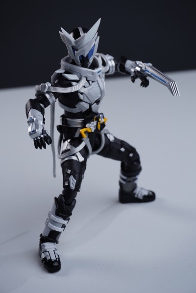 S.H.Figuarts 假面骑士零一 假面骑士亡