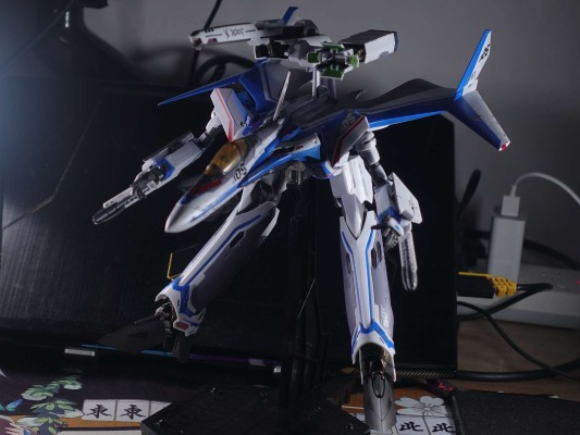 DX超合金 超时空要塞Δ VF-31J 齐格菲（疾风·因梅尔曼机）