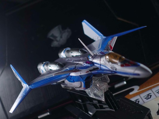 DX超合金 超时空要塞Δ VF-31J 齐格菲（疾风·因梅尔曼机）