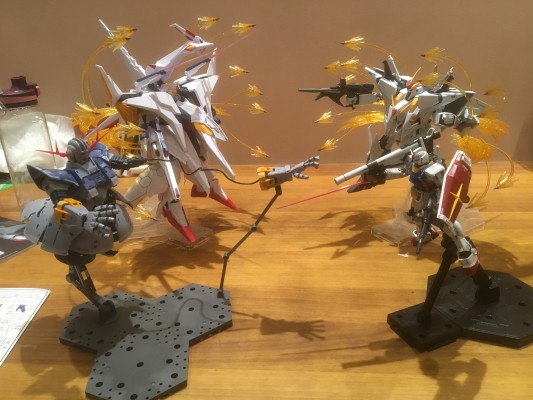 HGUC 1/144  Ξ高达VS佩涅罗培 浮游导弹特效套装