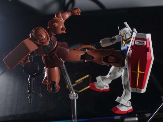 ROBOT魂＜机动战士系列＞ MS-06S 夏亚专用扎古 剧中版