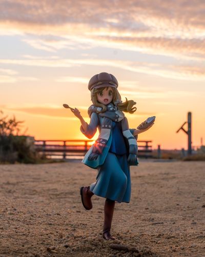 摇曳露营△ 各务原抚子