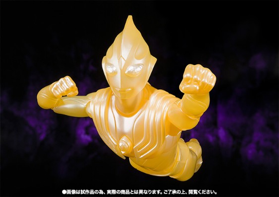 ULTRA-ACT 迪迦奥特曼 最终决战 闪耀迪迦 与 卡蜜拉 套装