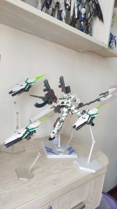 MG 1/100 机动战士高达UC RX-0 全装甲独角兽高达 Var.Ka