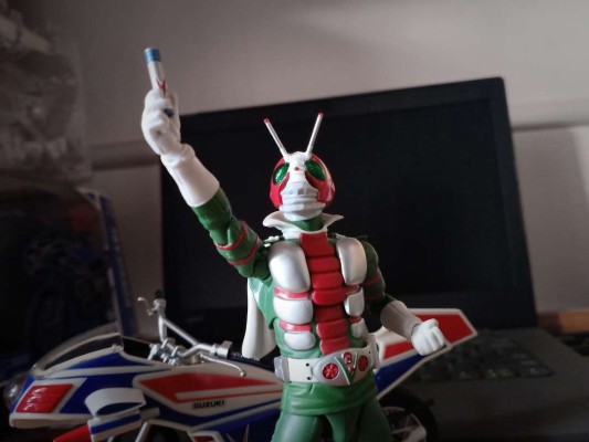 S.H. Figuarts 飓风号 『假面骑士V3』