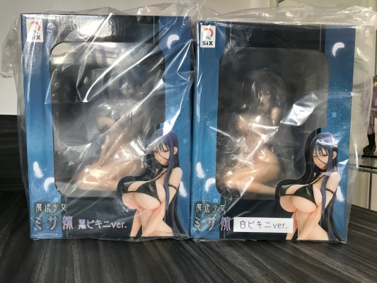 绝対纯白♡魔法少女 铃原美沙 黒色比基尼ver.