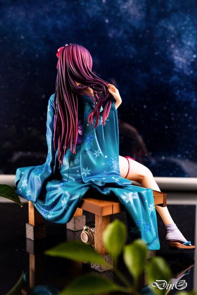 已经脱掉浴衣了