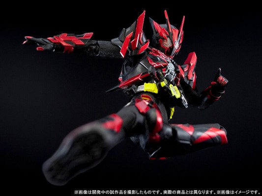 S.H.Figuarts 剧场版 假面骑士零一 真实×时间 假面骑士零一 地狱飞升蝗虫