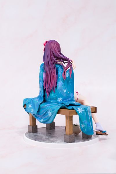 已经脱掉浴衣了