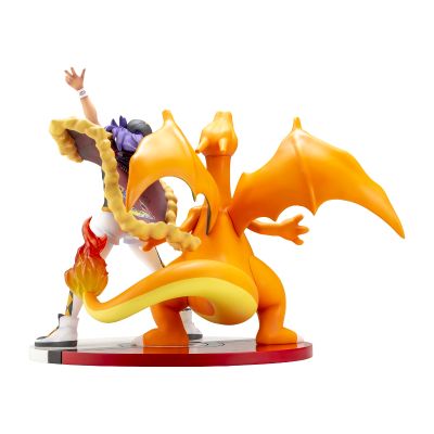 宝可梦中心原创手办 宝可梦 剑/盾 丹帝 与 喷火龙