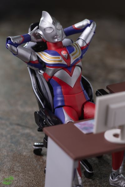 S.H.Figuarts(真骨雕制法)   迪迦奥特曼 复合型