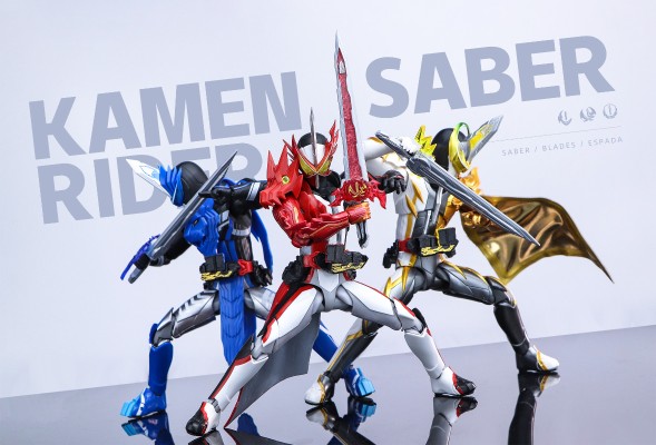 S.H.Figuarts   假面骑士刀剑 阿拉基那神灯