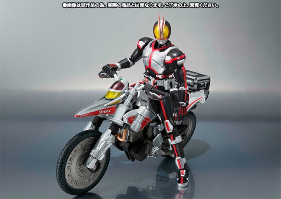 S.H.Figuarts  机动摩托人与假面骑士555套装