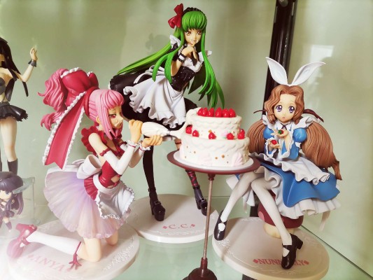 一番くじ  CODE GEASS in Wonderland B賞 娜娜莉・兰佩洛基  