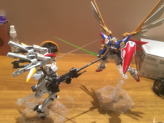 RG 1/144 飞翼高达