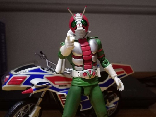 S.H. Figuarts 飓风号 『假面骑士V3』