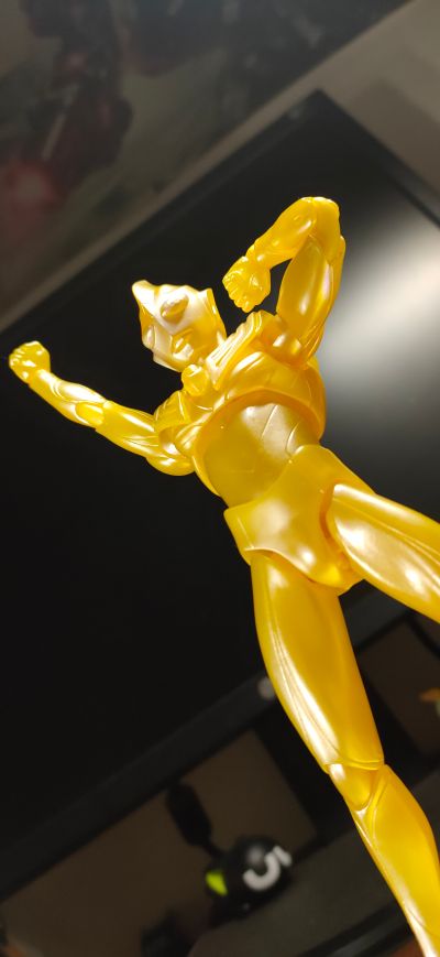 ULTRA-ACT 迪迦奥特曼 最终决战 闪耀迪迦 与 卡蜜拉 套装