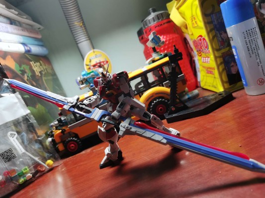 RG 1/144 巨剑型脉冲高达