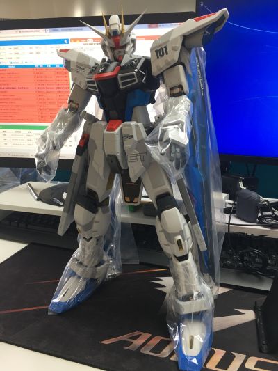 FULLMECHANICS 1/100 高达基地限定 自由高达 Ver.GCP