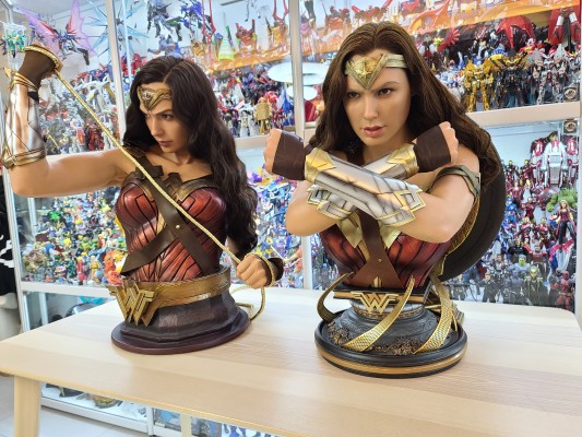 正义联盟 神奇女侠半身像