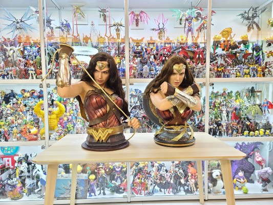 正义联盟 神奇女侠半身像