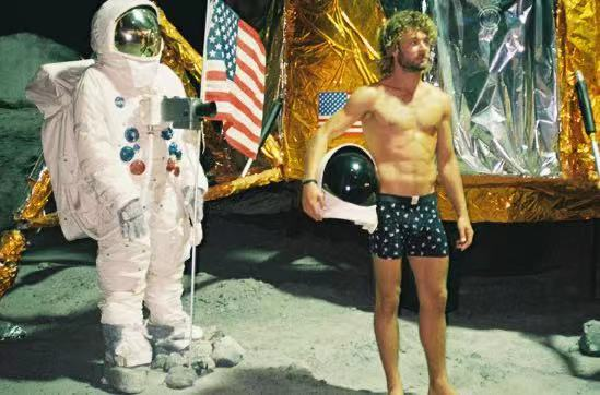 NASA 宇航员 纪念雕像