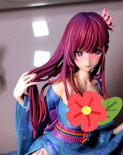 已经脱掉浴衣了