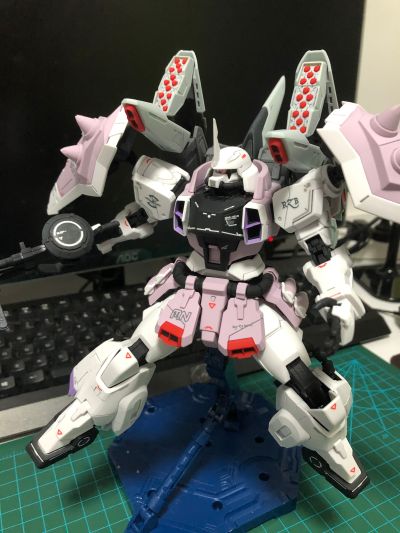 MG 1/100  机动战士高达SEED DESTINY ZGMF-1001/M 幻影型扎古·焰 (雷・札・巴雷尔专用机)