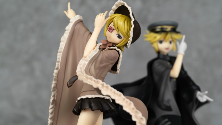 千本樱 feat. 初音未来 镜音莲